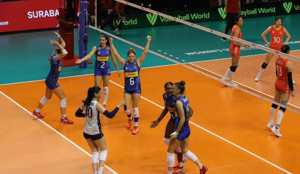 我们主教练, 上场