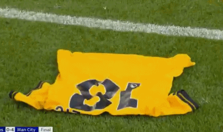 或鼓掌致敬, 莫利纽克斯, src 或鼓掌致敬, 莫利纽克斯, src